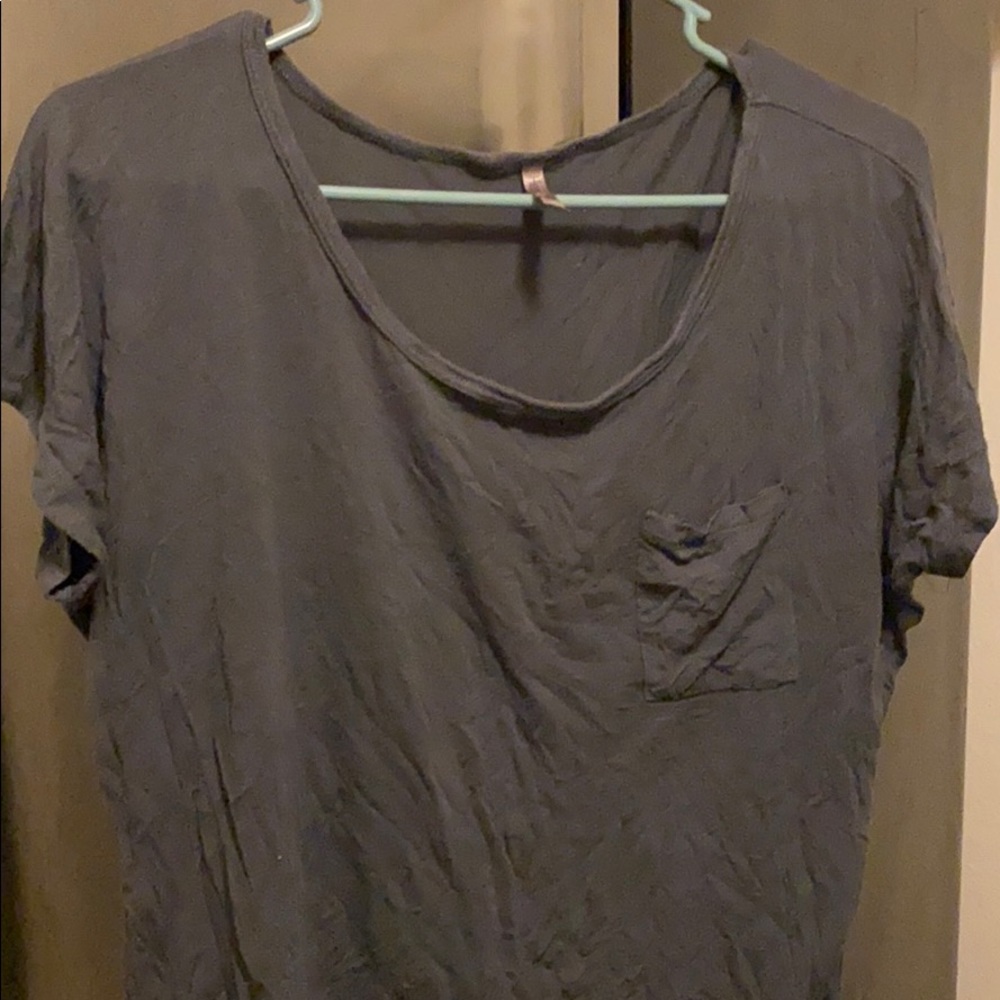 Casual gray T-shirt with a pocket
